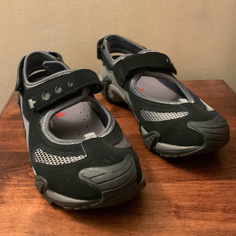Ecco “Receptor” shoe